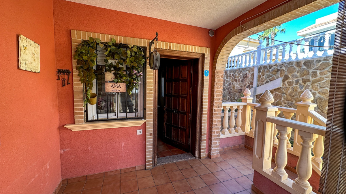 For sale - 3 Bedroom 4 Bathroom House - Townhouse in San Miguel de Salinas - San Miguel de Salinas Centro  - Alicante