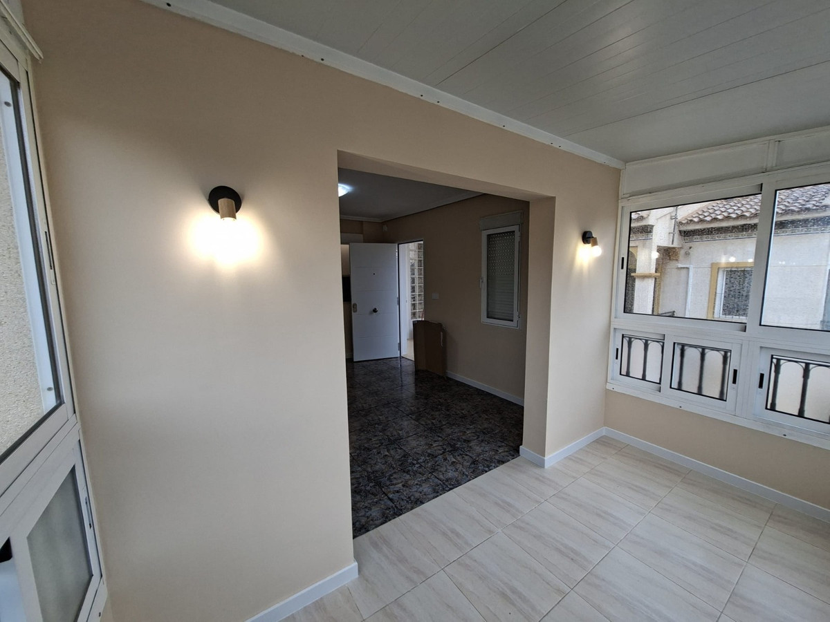 For sale - 2 Bedroom 1 Bathroom  - Top Floor Apartment in Playa Flamenca  - Playa Flamenca  - Alicante