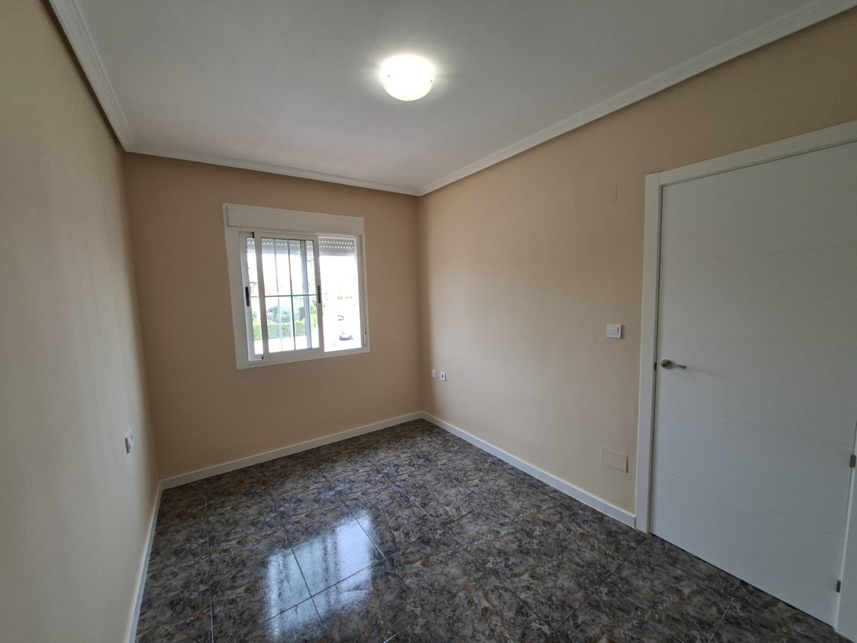 For sale - 2 Bedroom 1 Bathroom  - Top Floor Apartment in Playa Flamenca  - Playa Flamenca  - Alicante
