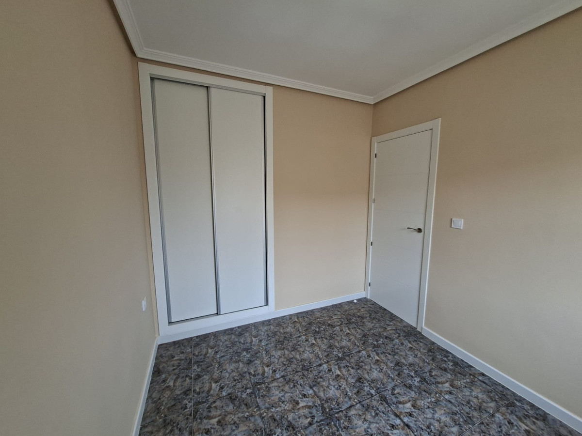 For sale - 2 Bedroom 1 Bathroom  - Top Floor Apartment in Playa Flamenca  - Playa Flamenca  - Alicante