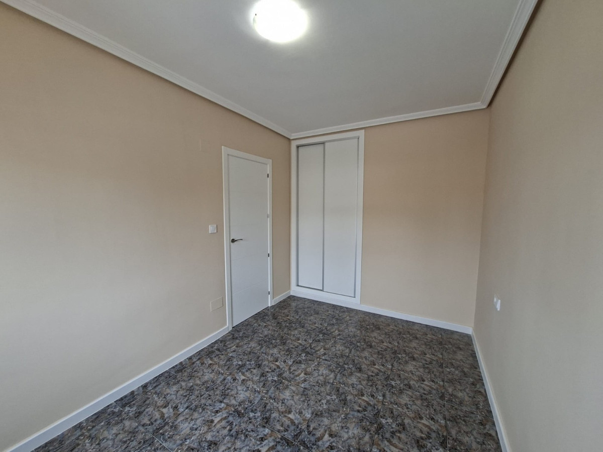 For sale - 2 Bedroom 1 Bathroom  - Top Floor Apartment in Playa Flamenca  - Playa Flamenca  - Alicante