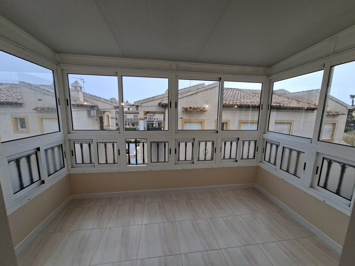 For sale - 2 Bedroom 1 Bathroom  - Top Floor Apartment in Playa Flamenca  - Playa Flamenca  - Alicante