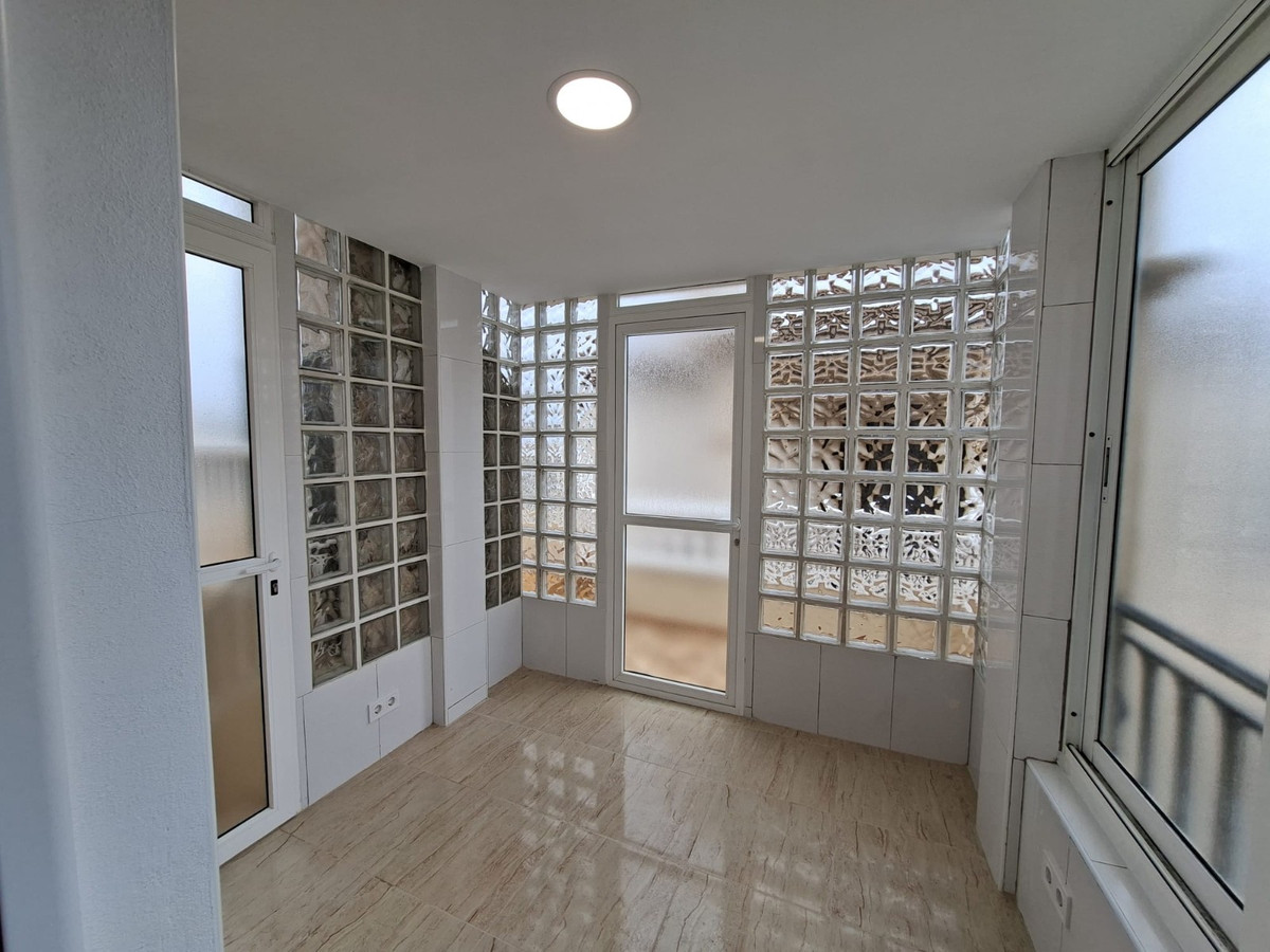 For sale - 2 Bedroom 1 Bathroom  - Top Floor Apartment in Playa Flamenca  - Playa Flamenca  - Alicante