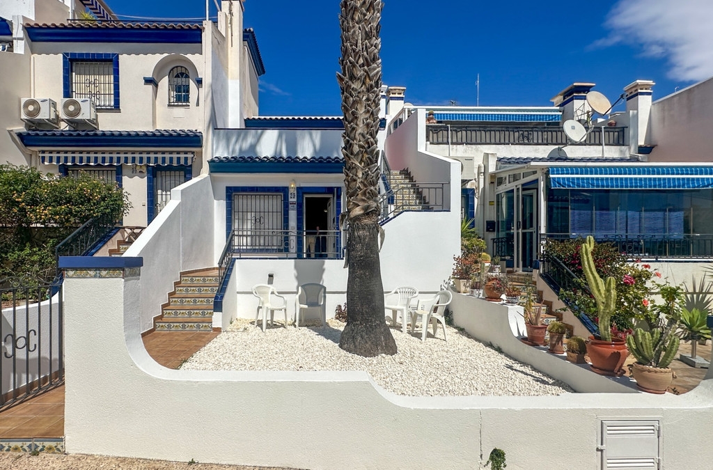 2 Bedroom 1 Bathroom House - Townhouse in Orihuela