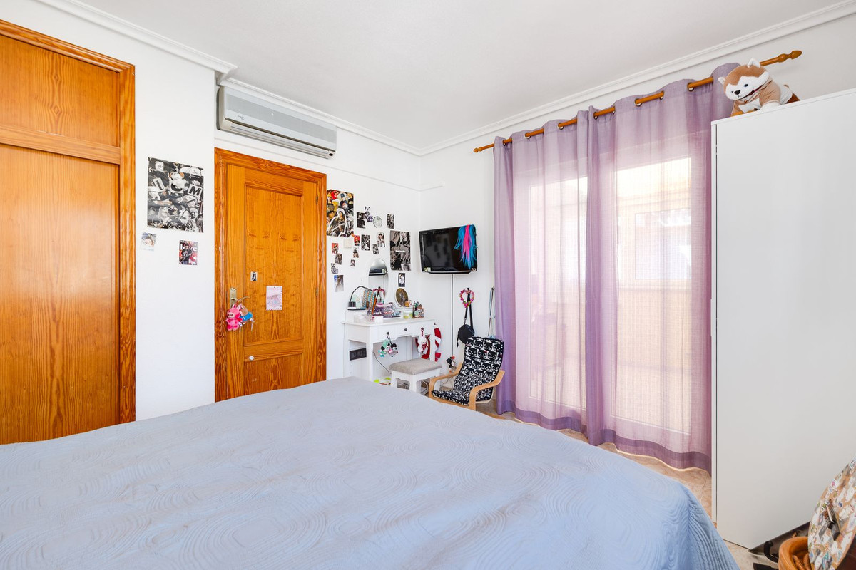 For sale - 3 Bedroom 2 Bathroom Detached Villa in Playa Flamenca - Orihuela Costa  - Alicante
