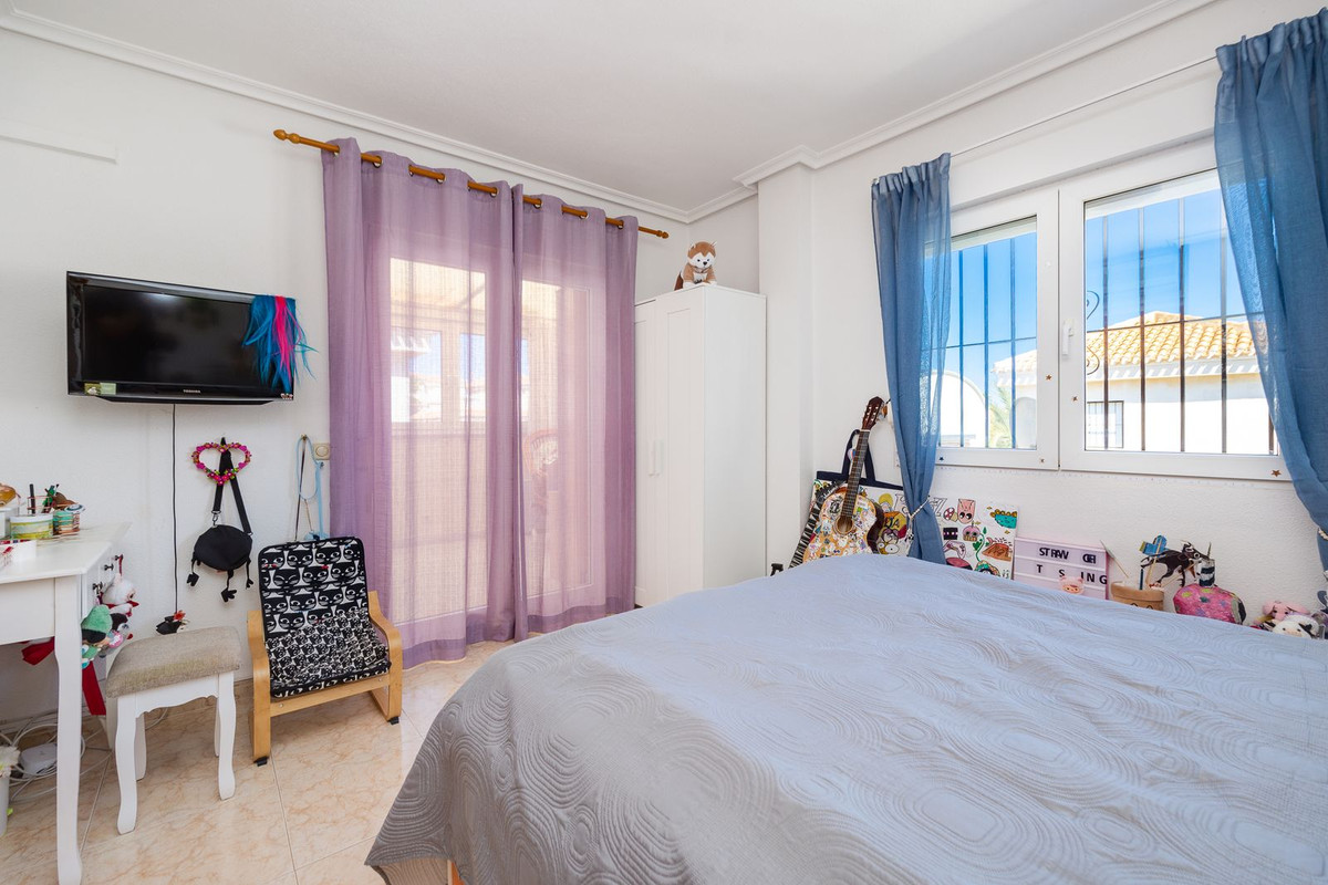 For sale - 3 Bedroom 2 Bathroom Detached Villa in Playa Flamenca - Orihuela Costa  - Alicante