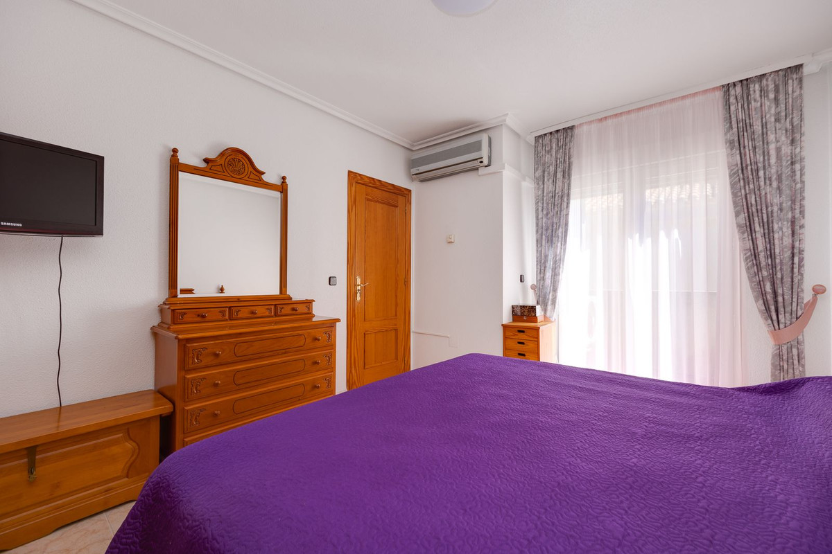 For sale - 3 Bedroom 2 Bathroom Detached Villa in Playa Flamenca - Orihuela Costa  - Alicante