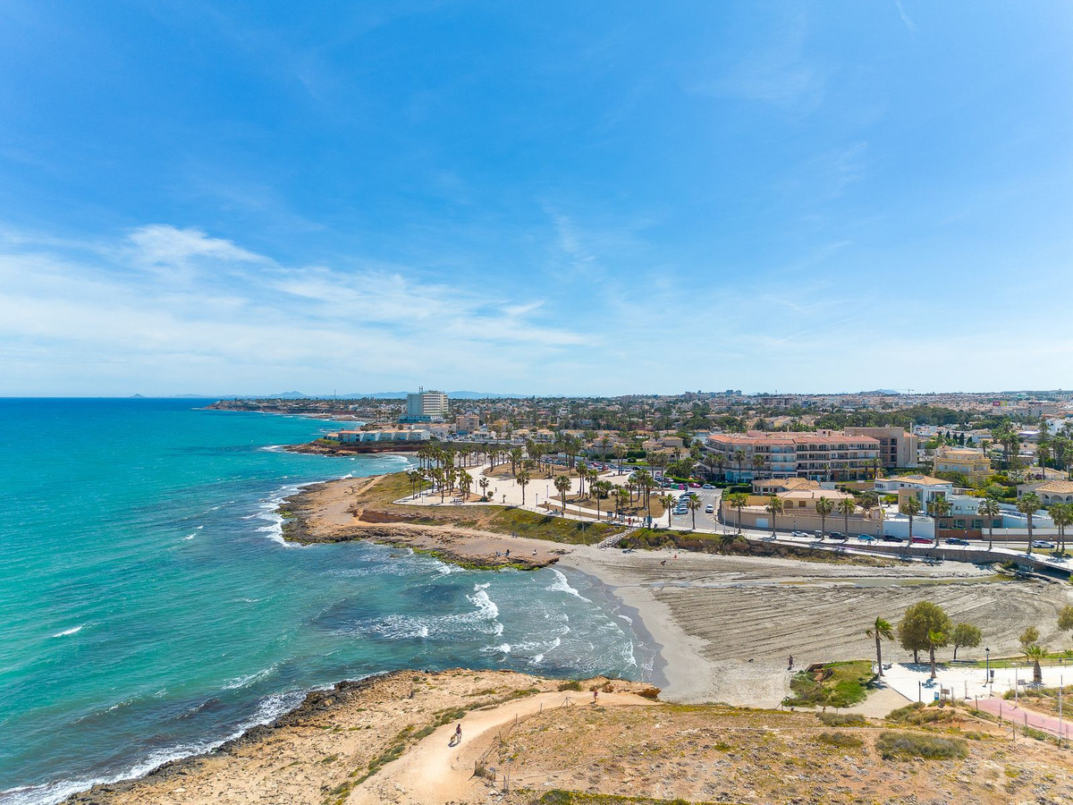 For sale - 3 Bedroom 2 Bathroom Detached Villa in Playa Flamenca - Orihuela Costa  - Alicante