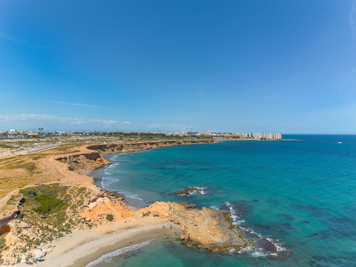 For sale - 3 Bedroom 2 Bathroom Detached Villa in Playa Flamenca - Orihuela Costa  - Alicante