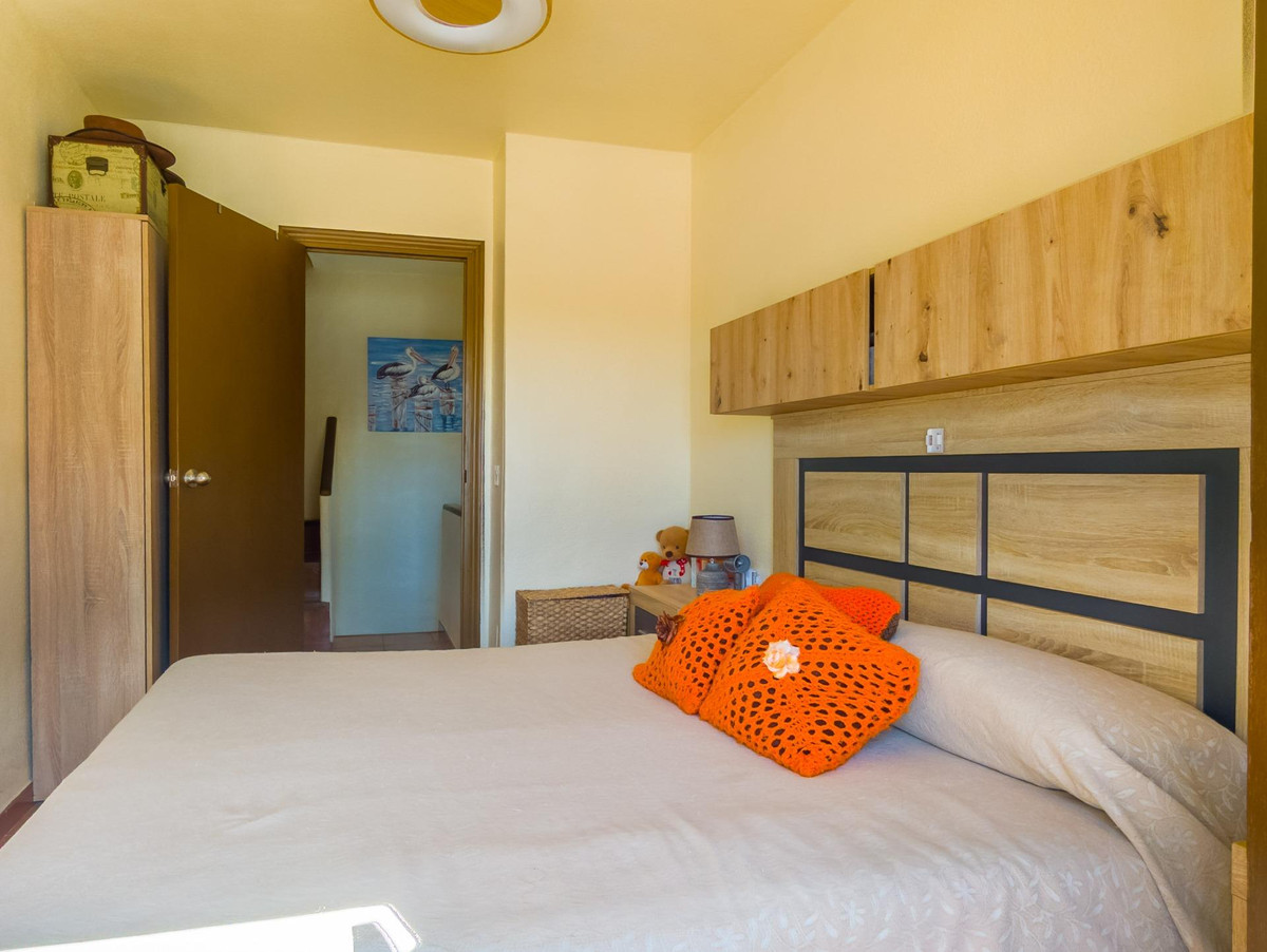 For sale - 3 Bedroom 2 Bathroom House - Townhouse in Torrevieja - Torrevieja Centro  - Alicante
