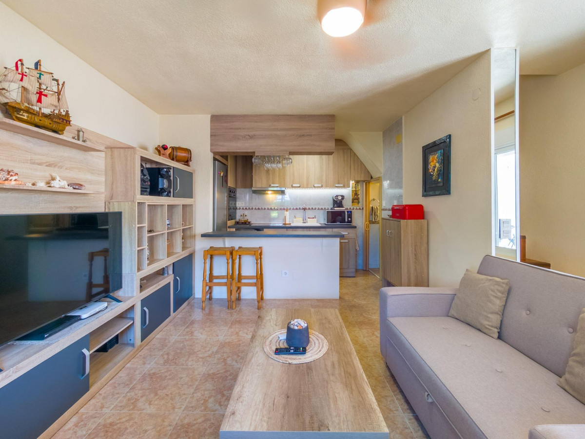 For sale - 3 Bedroom 2 Bathroom House - Townhouse in Torrevieja - Torrevieja Centro  - Alicante