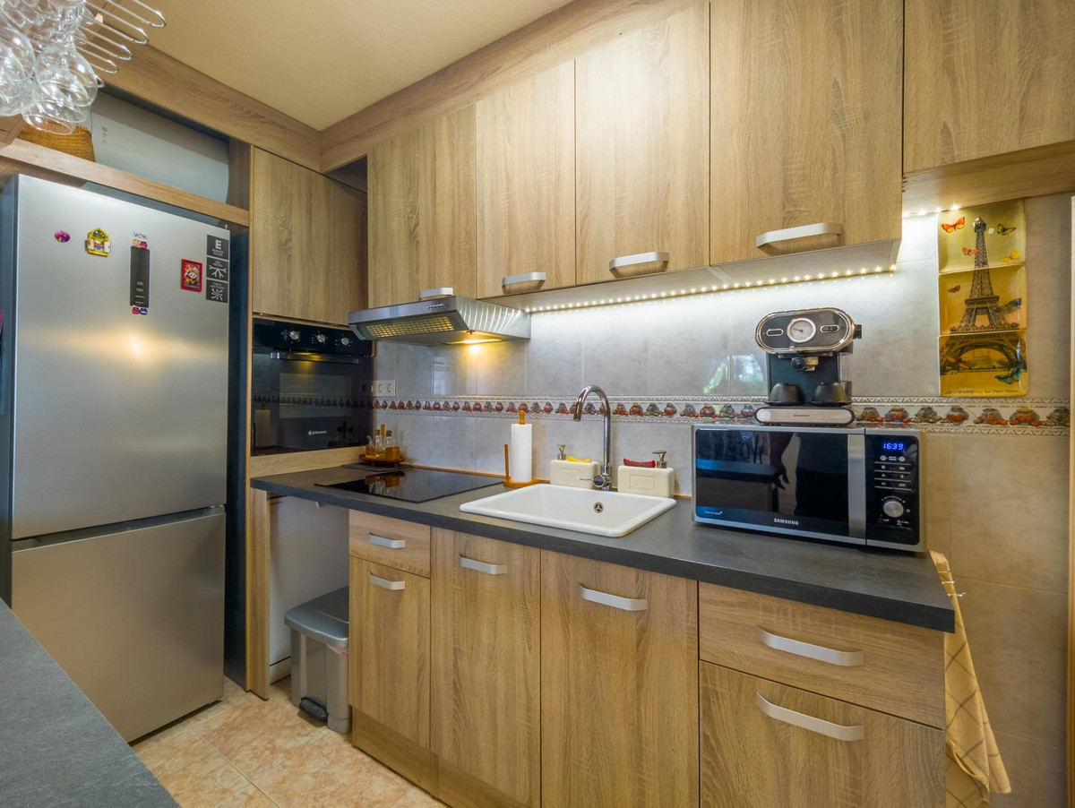 For sale - 3 Bedroom 2 Bathroom House - Townhouse in Torrevieja - Torrevieja Centro  - Alicante