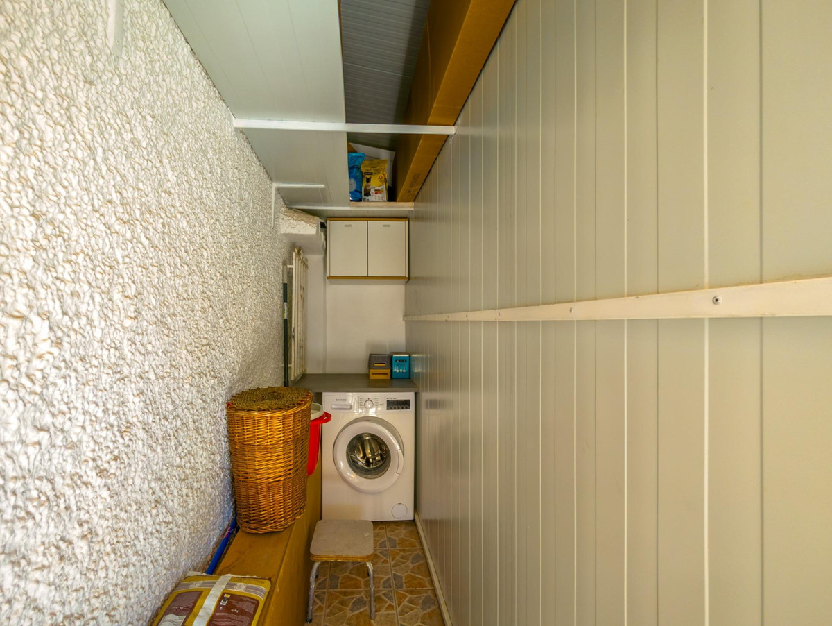 For sale - 3 Bedroom 2 Bathroom House - Townhouse in Torrevieja - Torrevieja Centro  - Alicante
