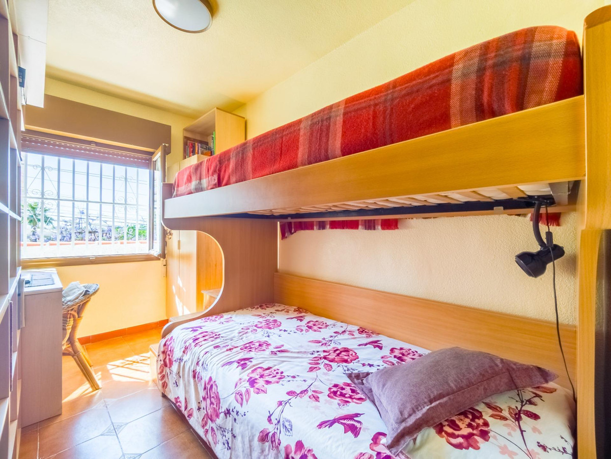 For sale - 3 Bedroom 2 Bathroom House - Townhouse in Torrevieja - Torrevieja Centro  - Alicante