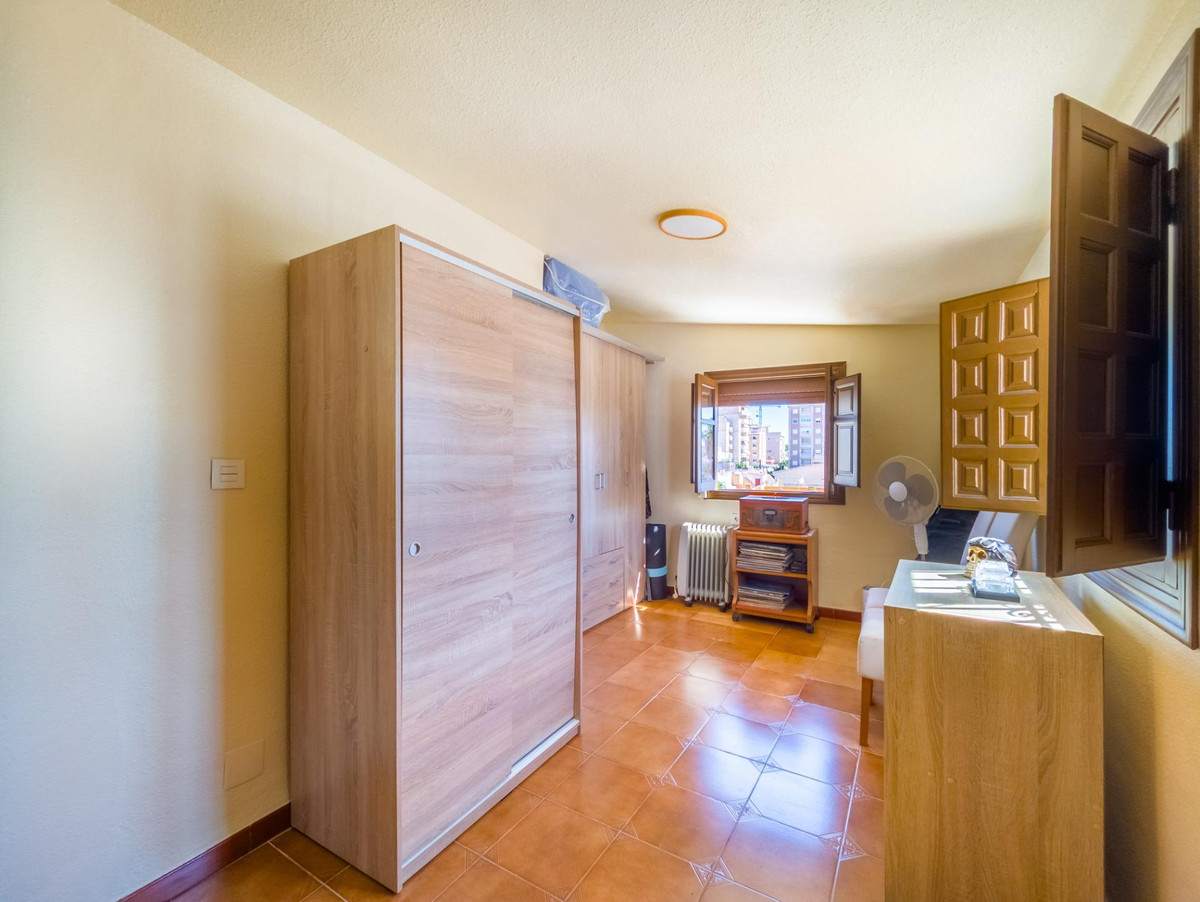 For sale - 3 Bedroom 2 Bathroom House - Townhouse in Torrevieja - Torrevieja Centro  - Alicante