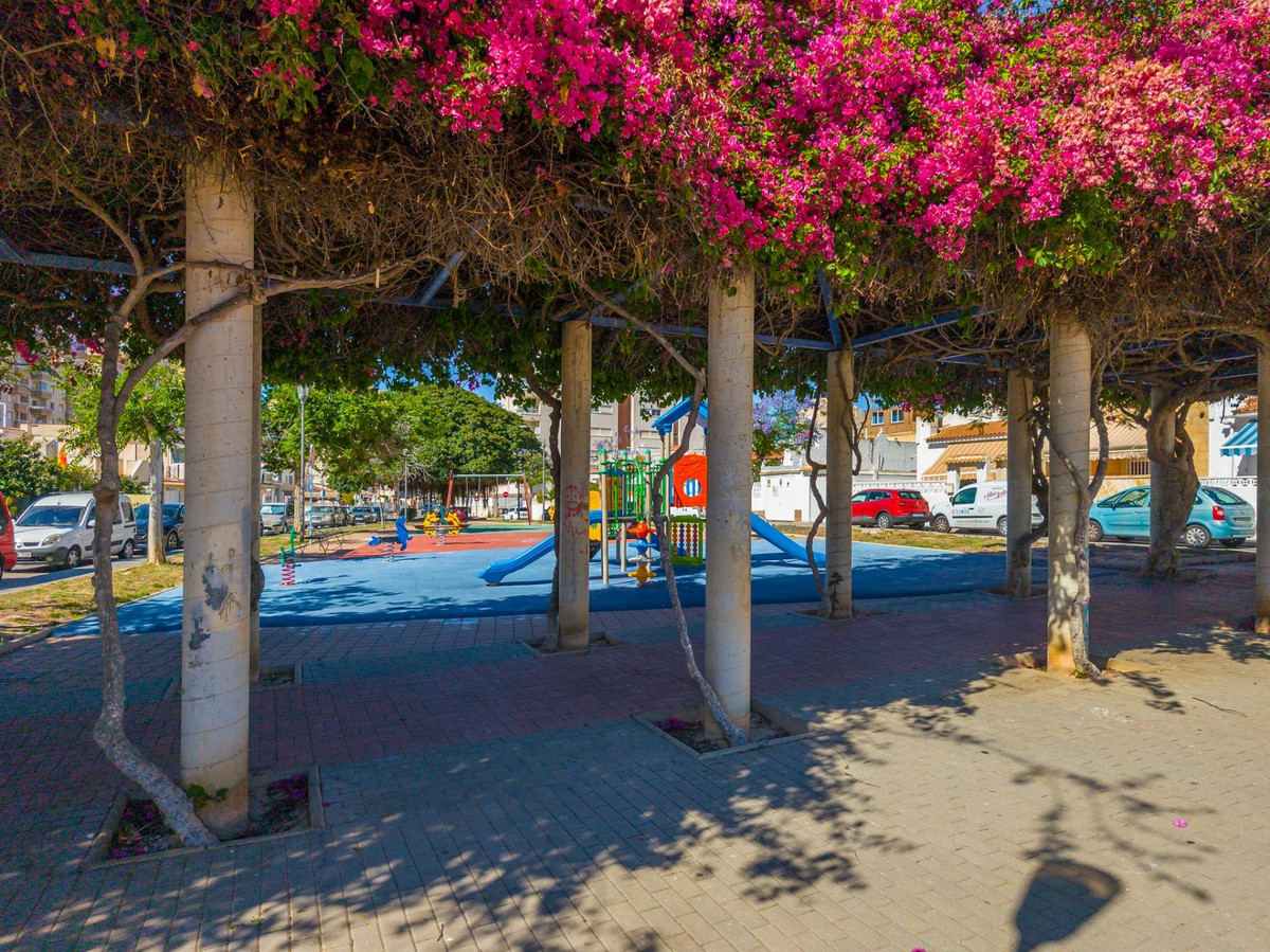 For sale - 3 Bedroom 2 Bathroom House - Townhouse in Torrevieja - Torrevieja Centro  - Alicante