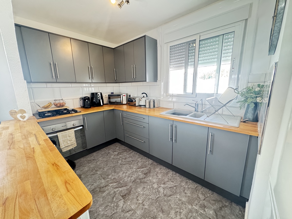 For sale - 2 Bedroom 2 Bathroom Villa in Eagles Nest - , Eagles Nest, Alicante, Spain - Alicante