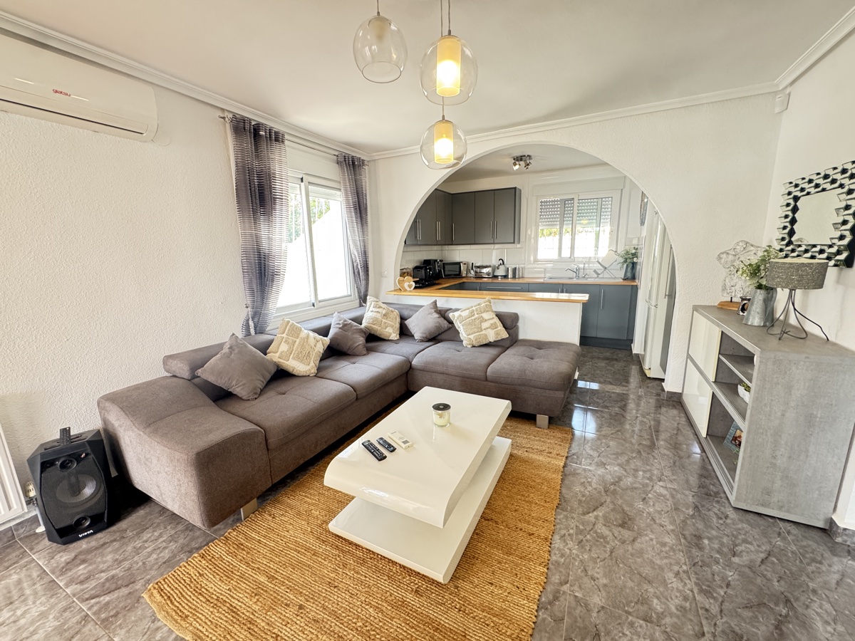 For sale - 2 Bedroom 2 Bathroom Villa in Eagles Nest - , Eagles Nest, Alicante, Spain - Alicante