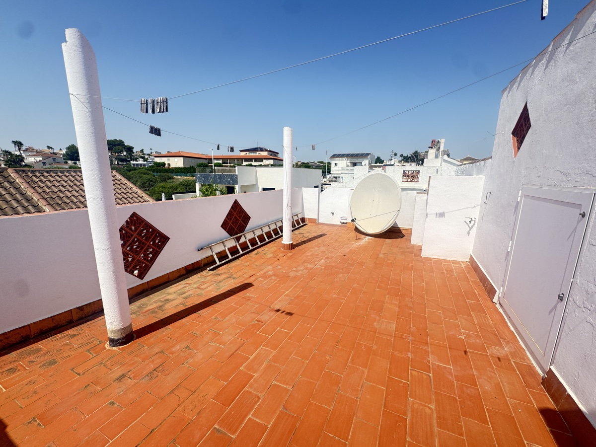 For sale - 2 Bedroom 2 Bathroom Villa in Eagles Nest - , Eagles Nest, Alicante, Spain - Alicante