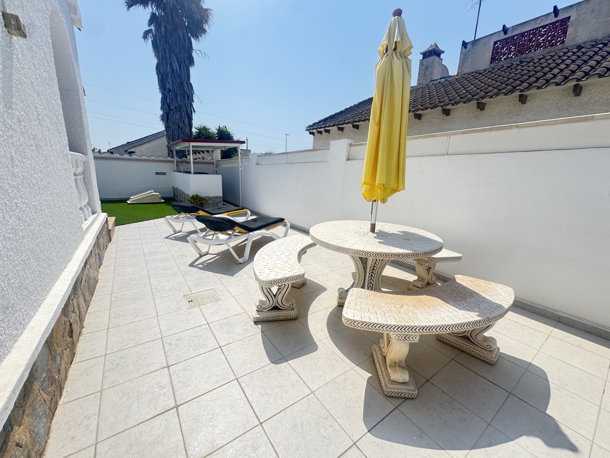 For sale - 2 Bedroom 2 Bathroom Villa in Eagles Nest - , Eagles Nest, Alicante, Spain - Alicante
