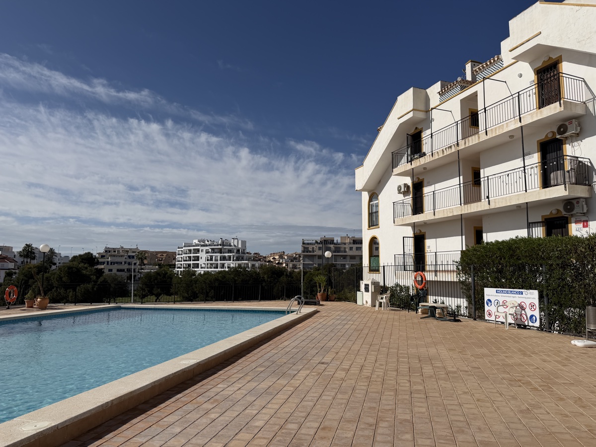 For sale - 2 Bedroom 1 Bathroom Apartment in La Zenia - , La Zenia, Alicante, Spain - Alicante