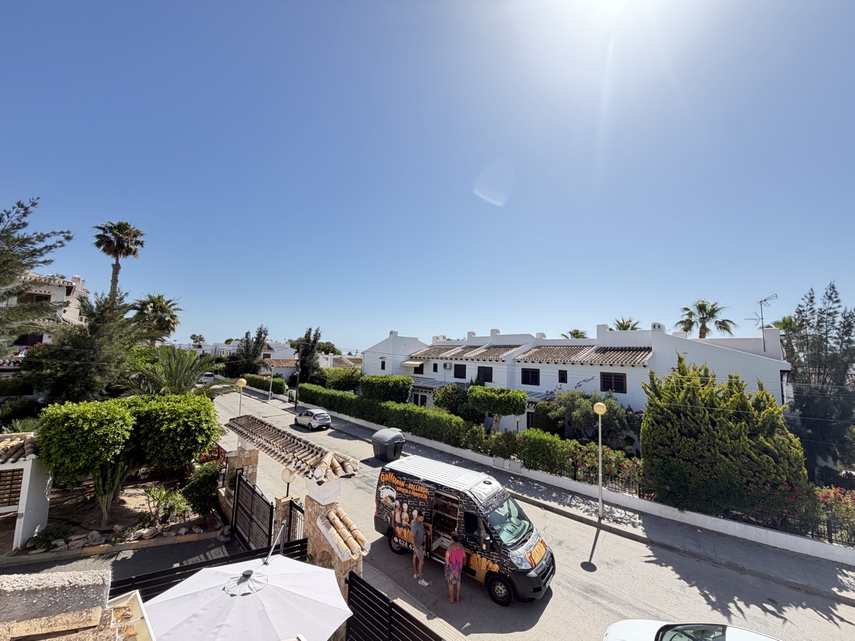 For sale - 2 Bedroom 1 Bathroom Top Floor Apartment in Cabo Roig - , Cabo Roig, Alicante, Spain - Alicante