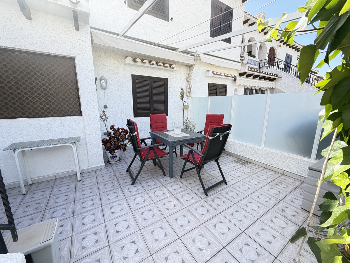 For sale - 2 Bedroom 1 Bathroom Top Floor Apartment in Cabo Roig - , Cabo Roig, Alicante, Spain - Alicante