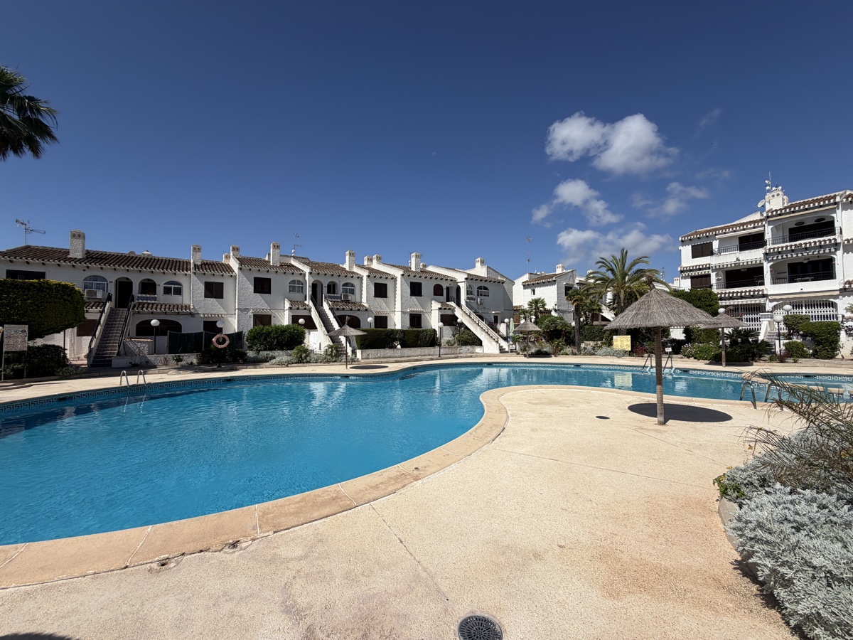 For sale - 2 Bedroom 1 Bathroom Top Floor Apartment in Cabo Roig - , Cabo Roig, Alicante, Spain - Alicante
