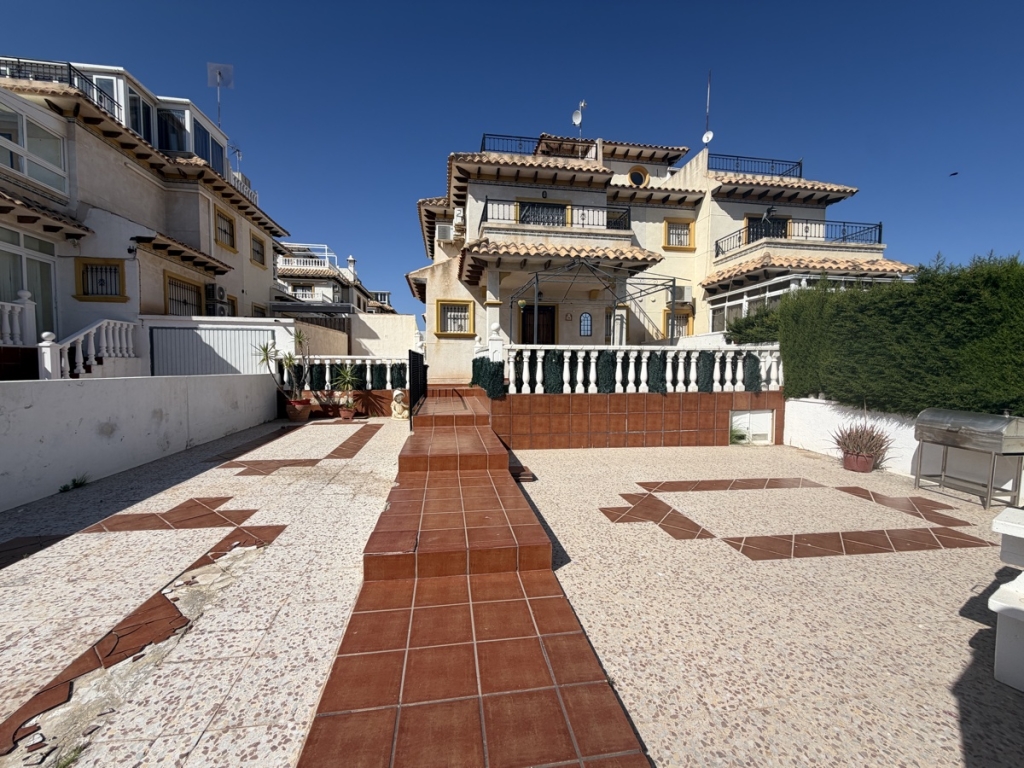 SOLD! 3 Bedroom 2 Bathroom Quad in Playa Flamenca