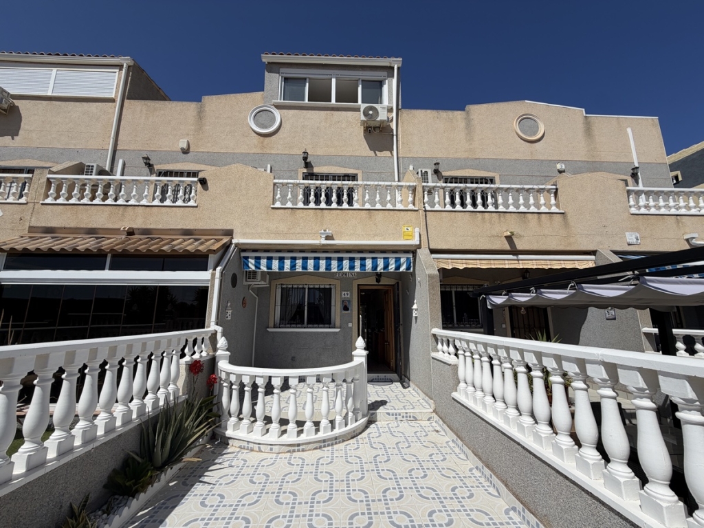 3 Bedroom 3 Bathroom Townhouse in Playa Flamenca