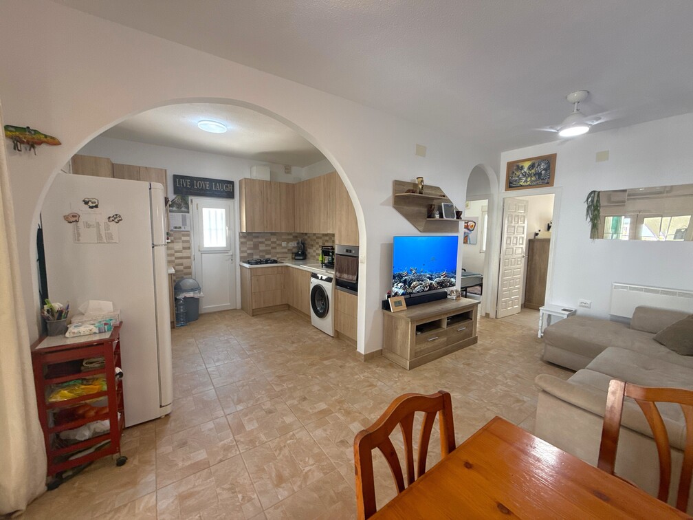 For sale - 2 Bedroom 1 Bathroom Bungalow in Villamartin -  - Alicante