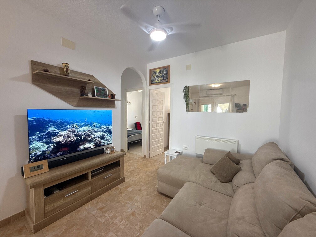 For sale - 2 Bedroom 1 Bathroom Bungalow in Villamartin -  - Alicante