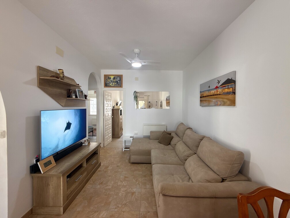 For sale - 2 Bedroom 1 Bathroom Bungalow in Villamartin -  - Alicante
