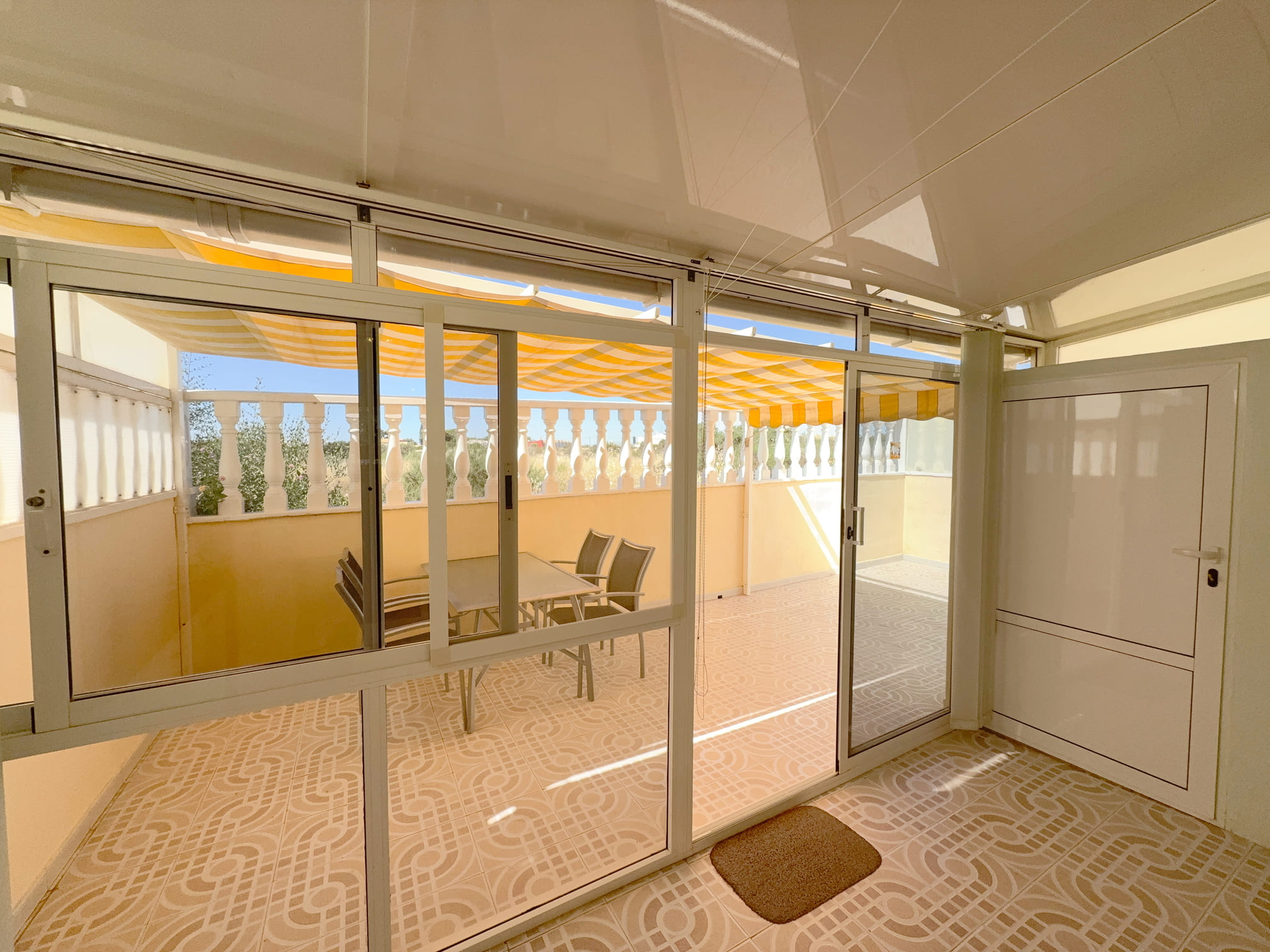 For sale - 2 Bedroom 2 Bathroom Semi Detached House in Cabo Roig -  - Alicante