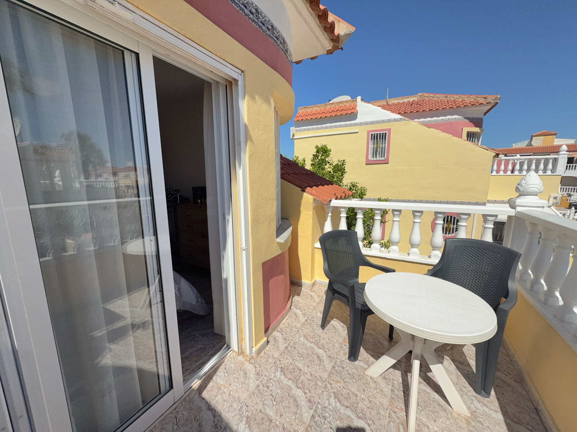 For sale - 2 Bedroom 2 Bathroom Semi Detached House in Cabo Roig -  - Alicante