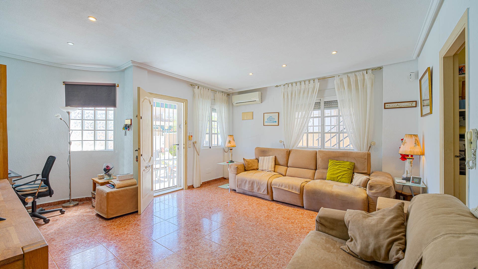 For sale - 2 Bedroom 2 Bathroom Villa in Punta Prima - Punta Prima  - Alicante