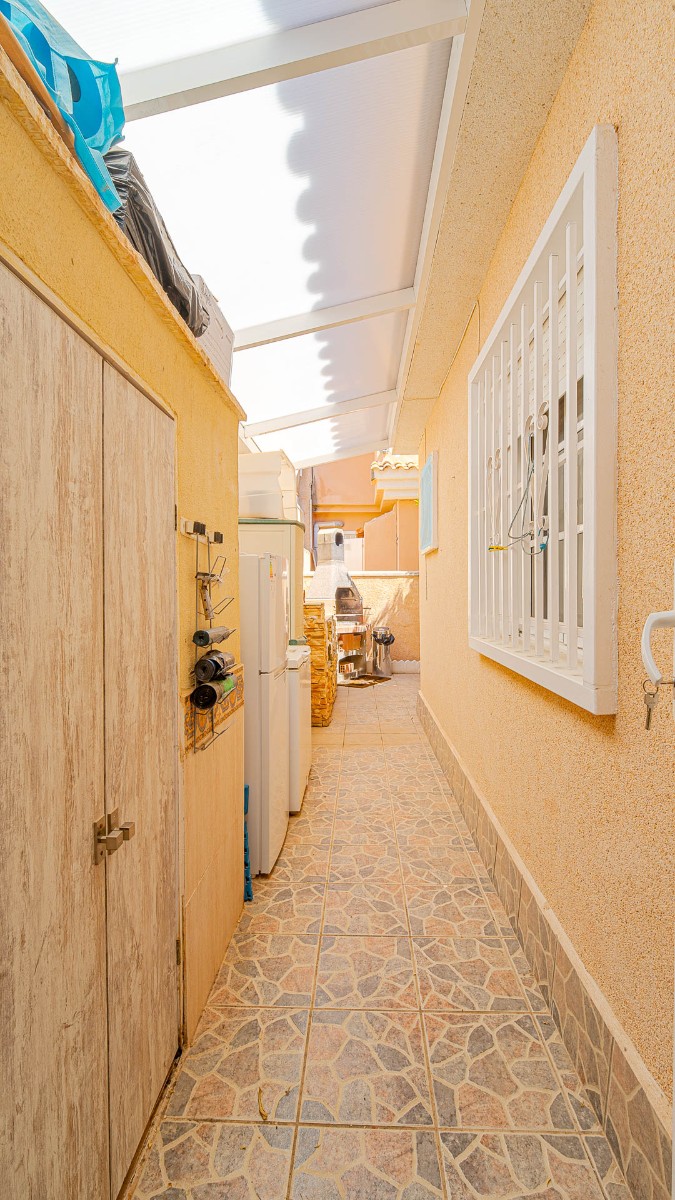 For sale - 2 Bedroom 2 Bathroom Villa in Punta Prima - Punta Prima  - Alicante