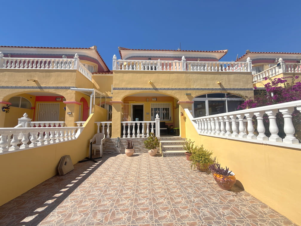 For sale - 3 Bedroom 2 Bathroom Townhouse in Cabo Roig -  - Alicante