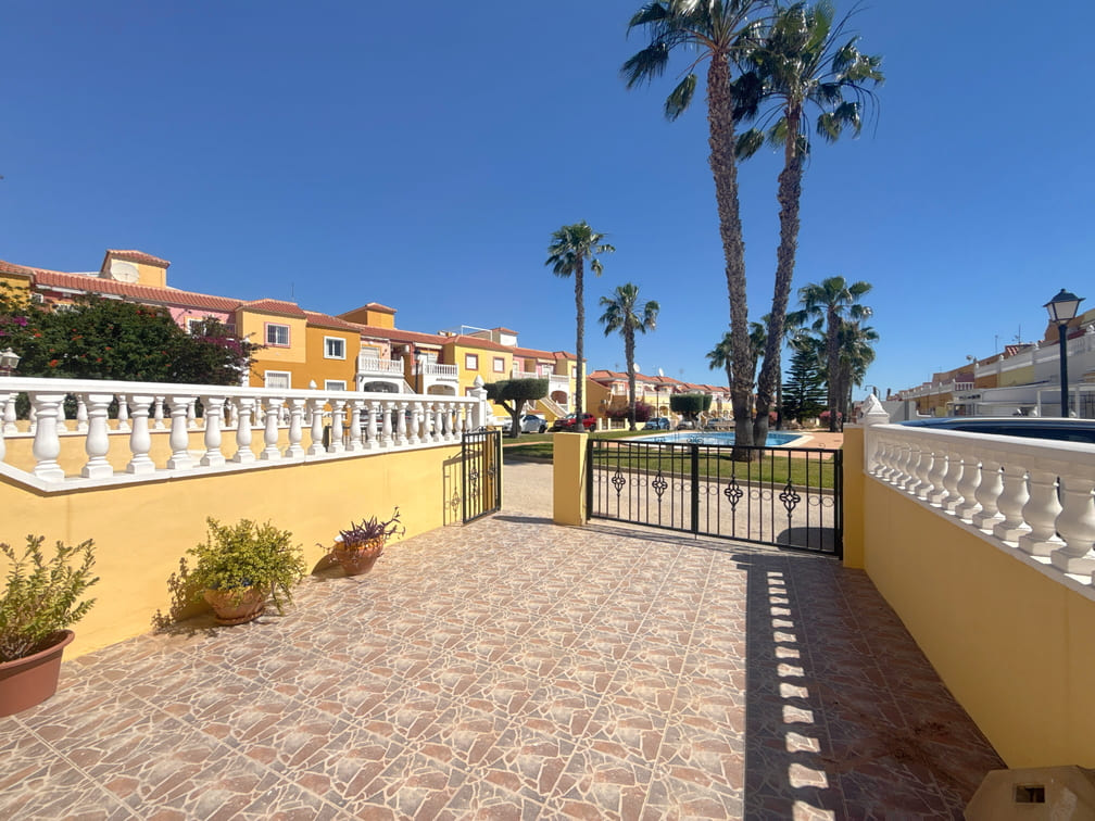 For sale - 3 Bedroom 2 Bathroom Townhouse in Cabo Roig -  - Alicante
