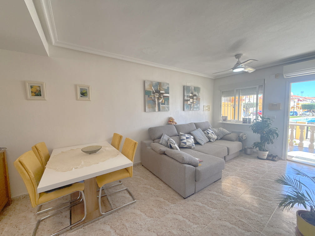 For sale - 3 Bedroom 2 Bathroom Townhouse in Cabo Roig -  - Alicante