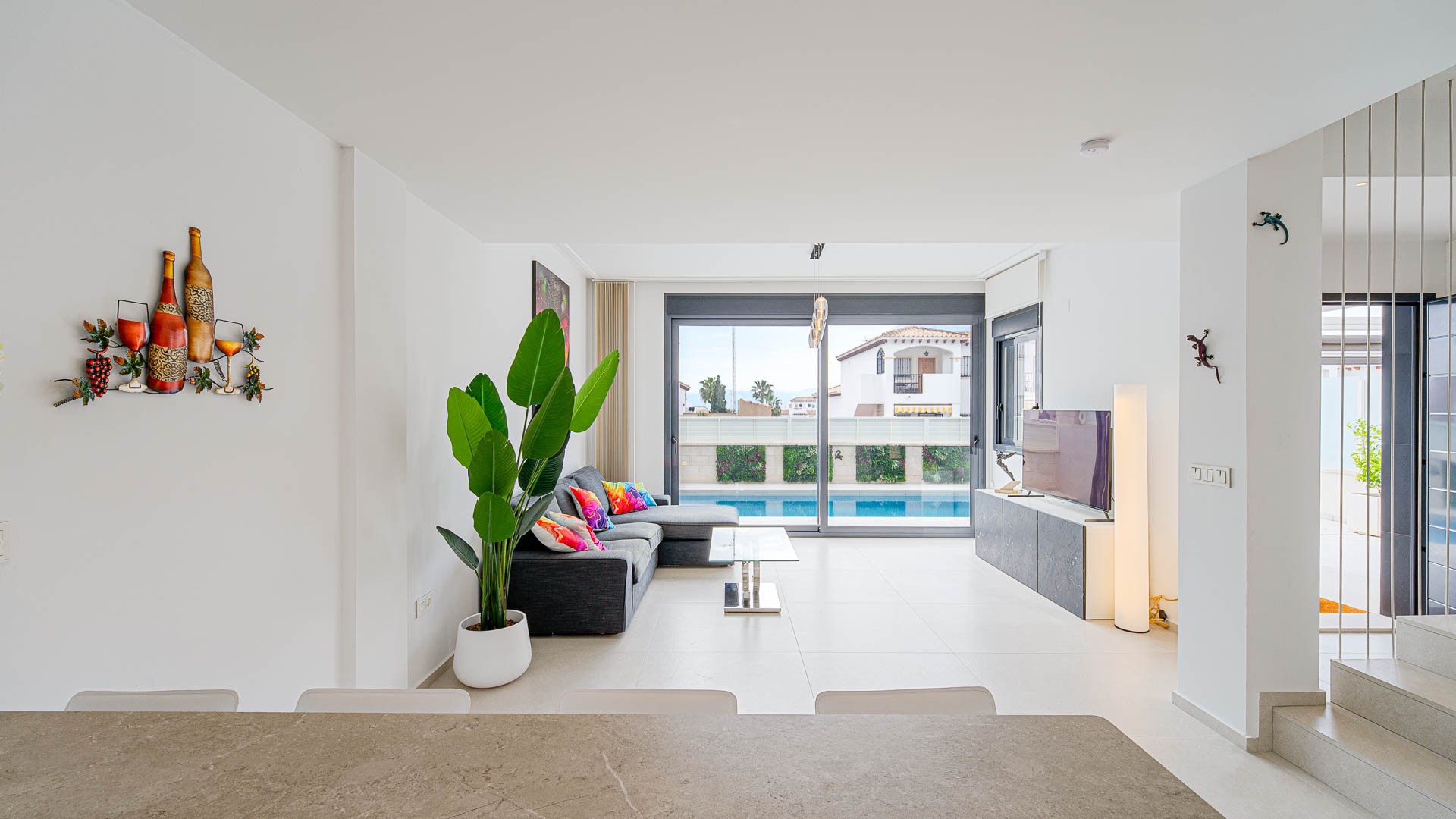 For sale - 4 Bedroom 2 Bathroom Villa in Punta Prima - Punta Prima  - Alicante