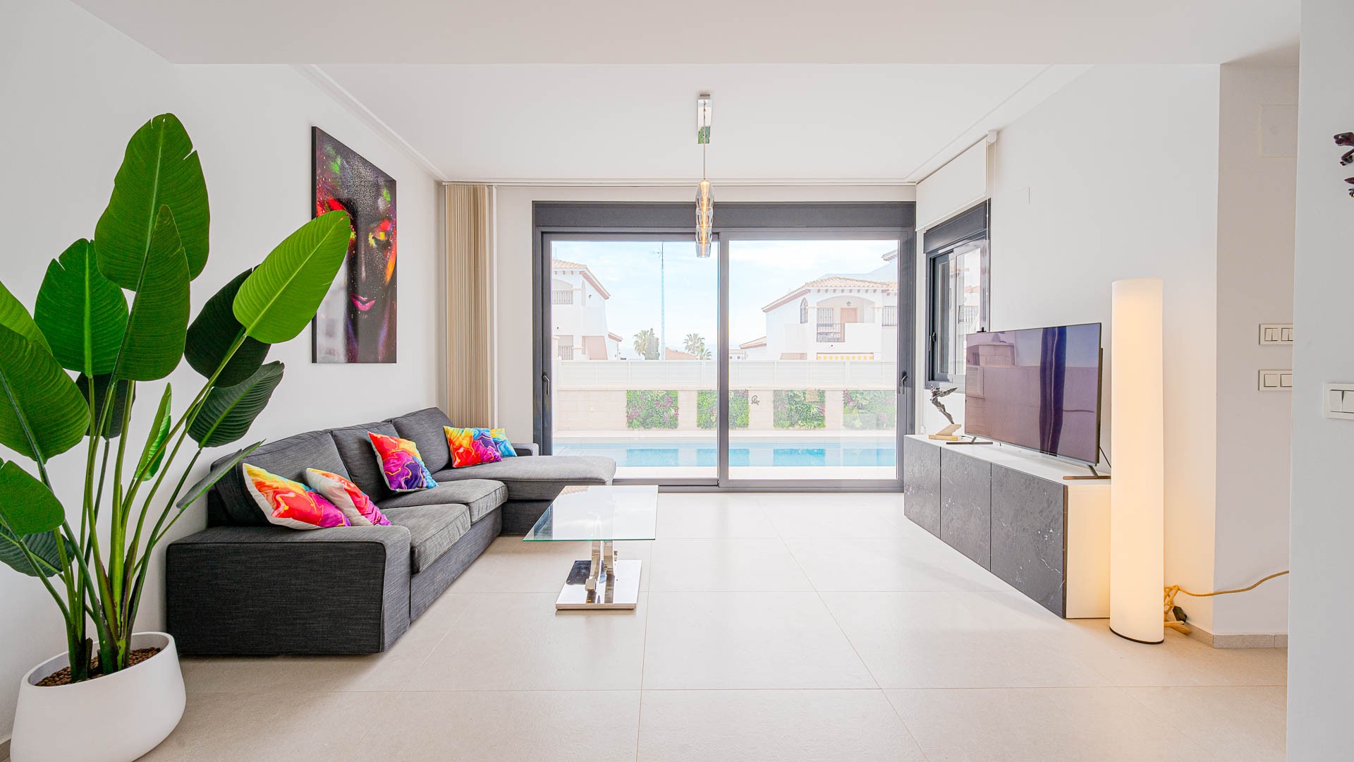 For sale - 4 Bedroom 2 Bathroom Villa in Punta Prima - Punta Prima  - Alicante
