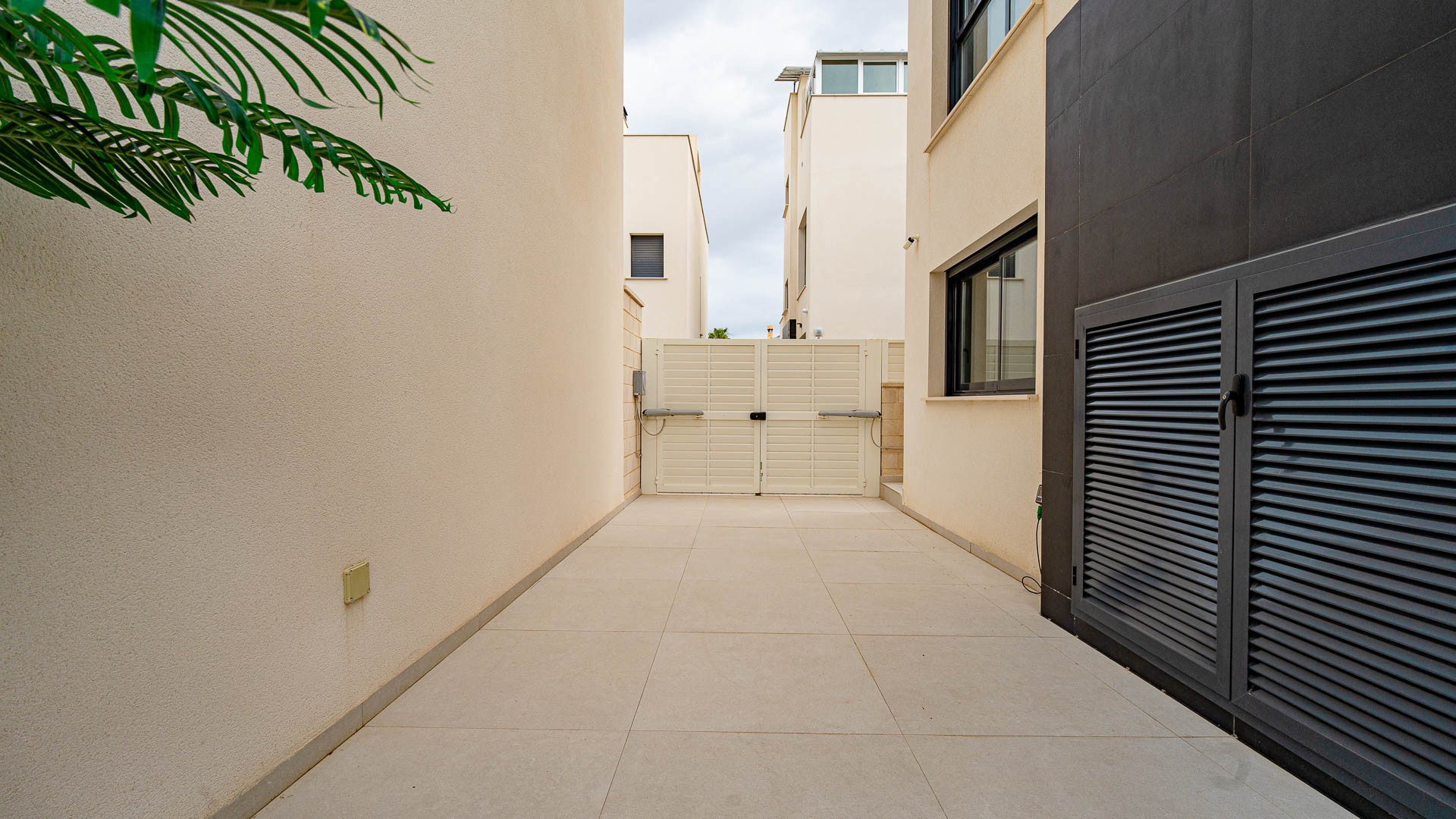 For sale - 4 Bedroom 2 Bathroom Villa in Punta Prima - Punta Prima  - Alicante