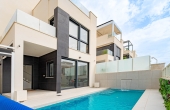 3-17826/77959, 4 Bedroom 2 Bathroom Villa in Punta Prima
