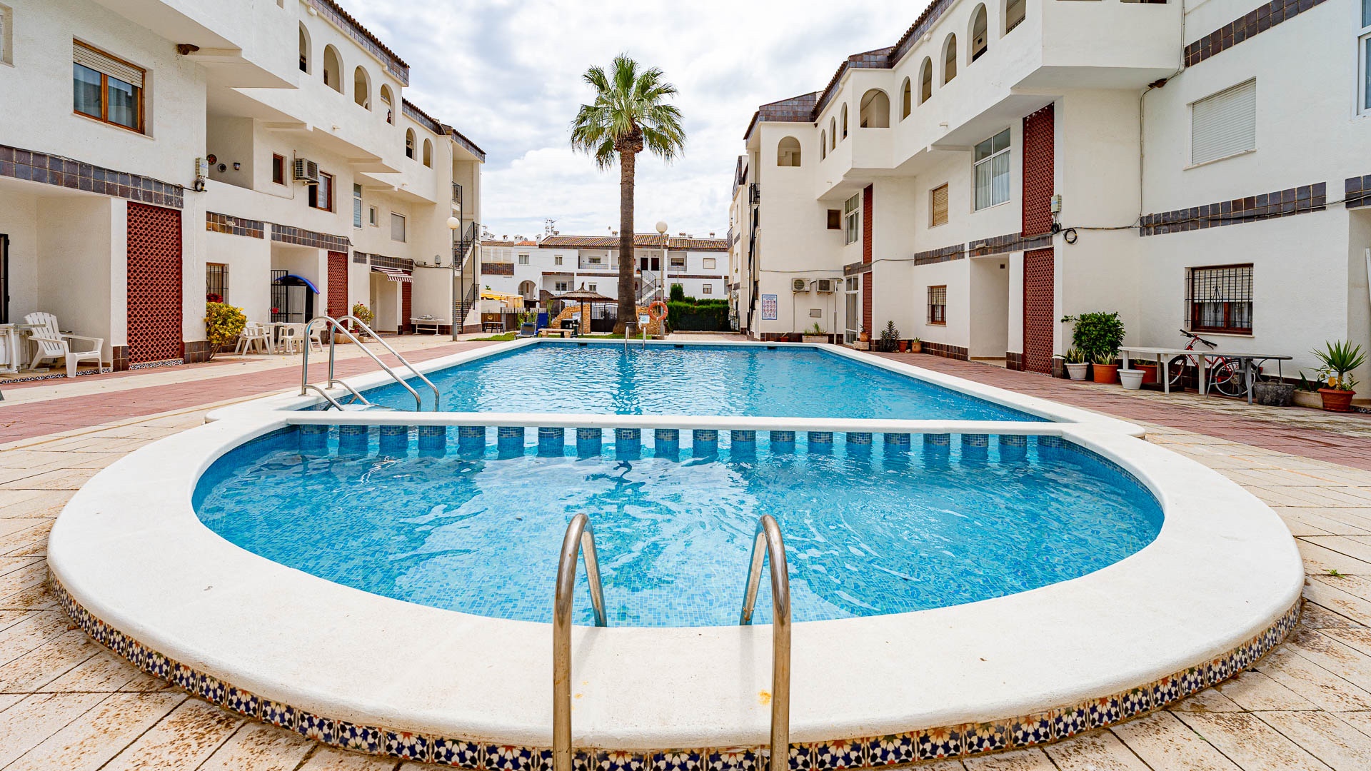 For sale - 2 Bedroom 1 Bathroom Apartament in Punta Prima - Punta Prima  - Alicante