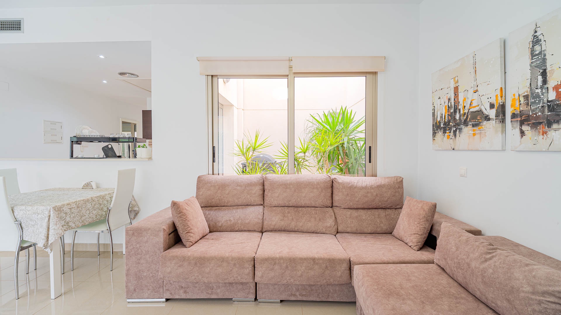For sale - 3 Bedroom 3 Bathroom Townhouse in Punta Prima - Punta Prima  - Alicante