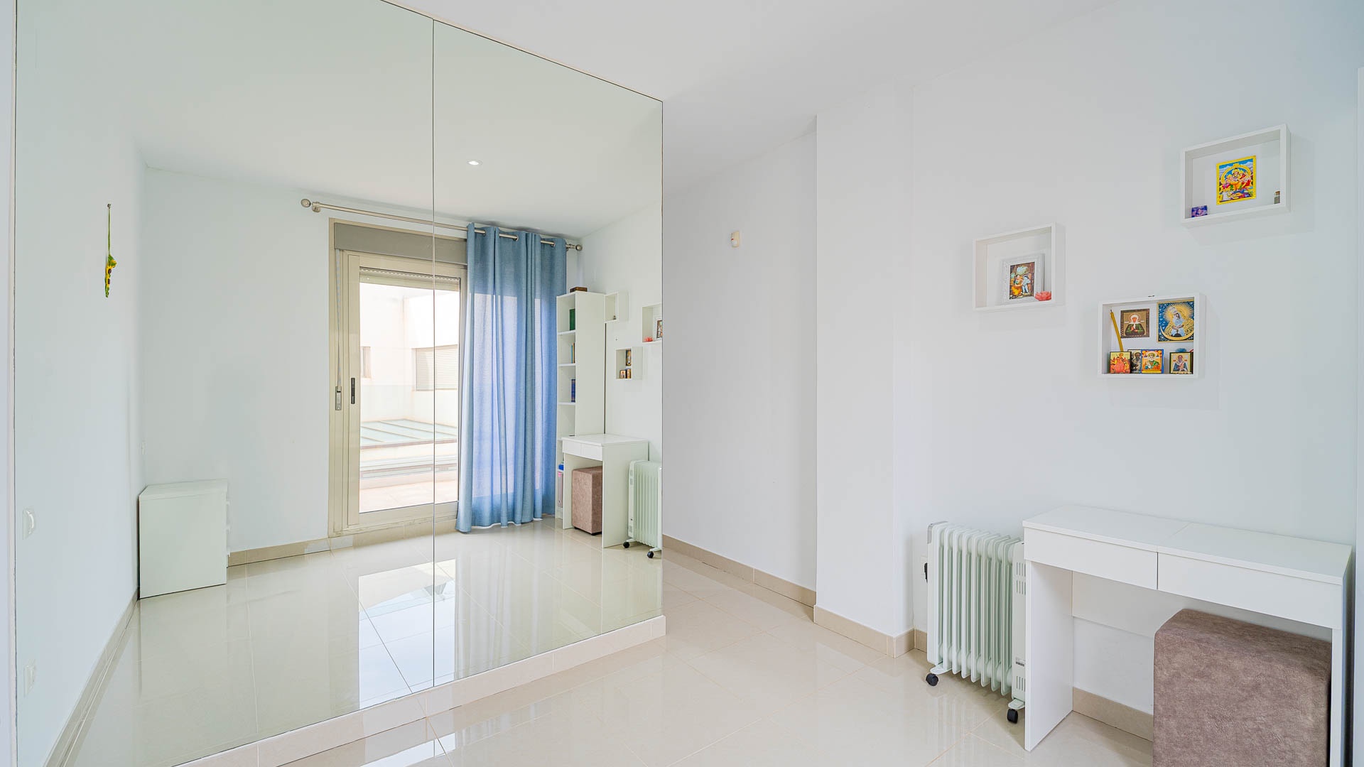 For sale - 3 Bedroom 3 Bathroom Townhouse in Punta Prima - Punta Prima  - Alicante