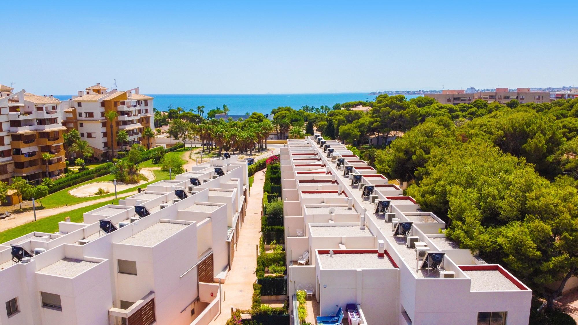 For sale - 3 Bedroom 3 Bathroom Townhouse in Punta Prima - Punta Prima  - Alicante