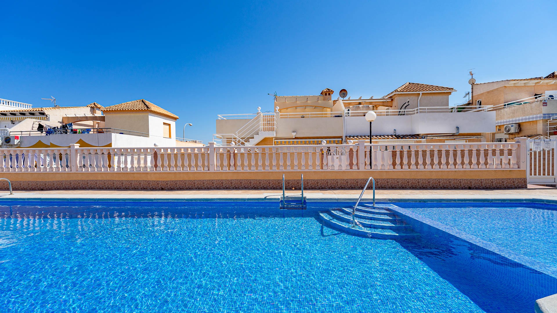 For sale - 2 Bedroom 1 Bathroom Townhouse in Los Altos - Los Altos  - Alicante