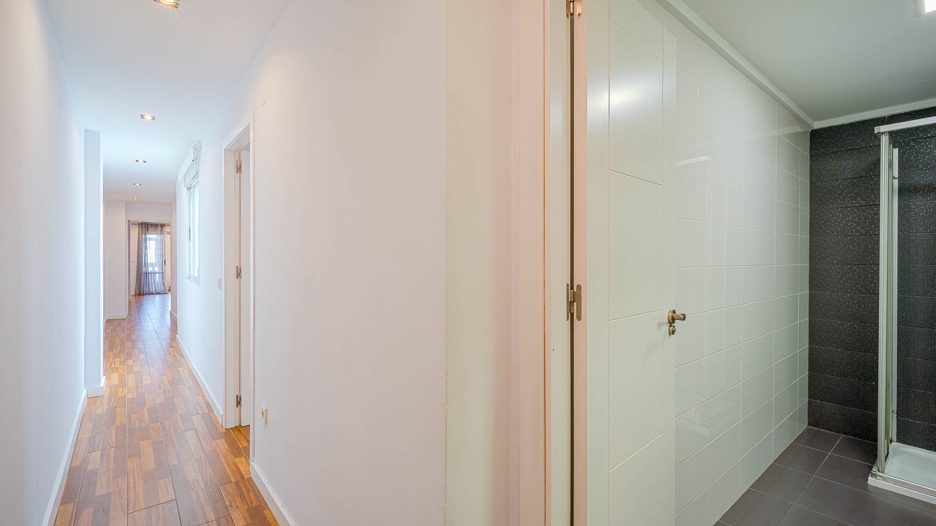 For sale - 2 Bedroom 1 Bathroom Apartament in Torrevieja - Torrevieja  - Alicante